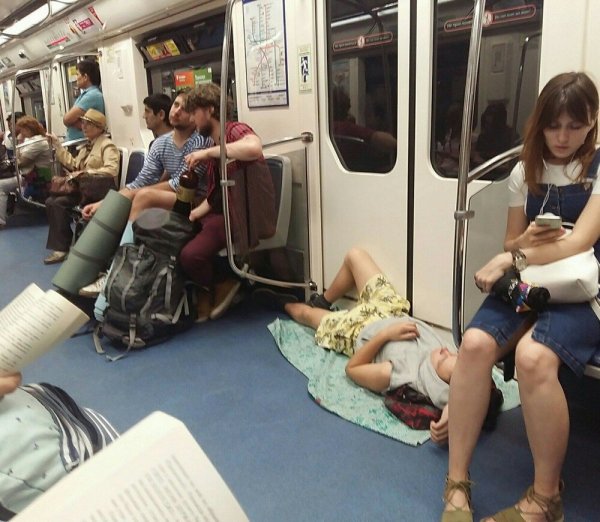 Смешные картинки люди в метро