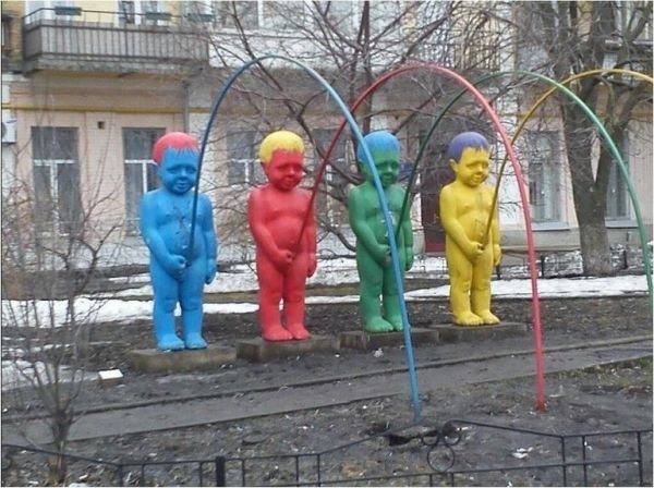 Памятник идиотизму