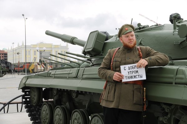 Человек в танке