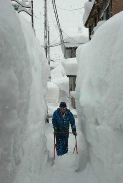 Уборка снега прикольные