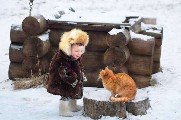 Дети зимой в деревне