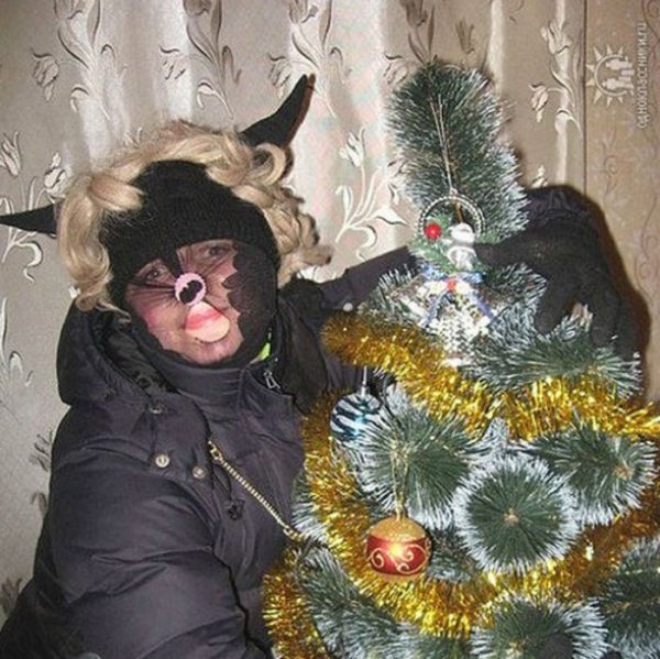 Алкаш под елкой