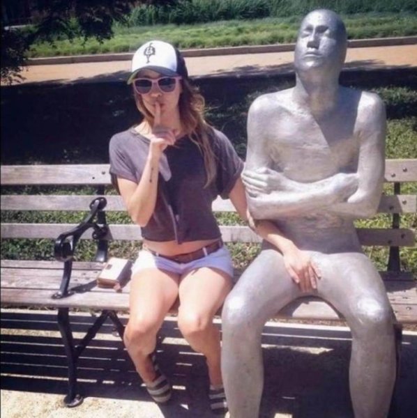 Непристойные девушки