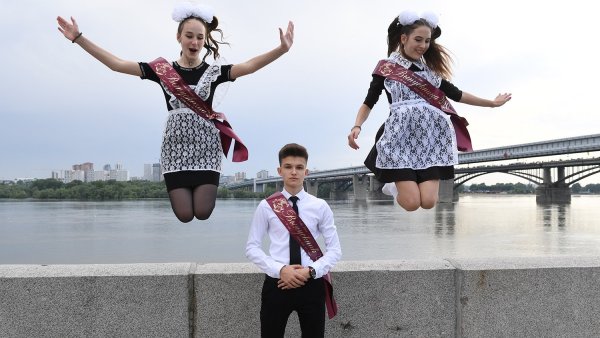Современные выпускницы