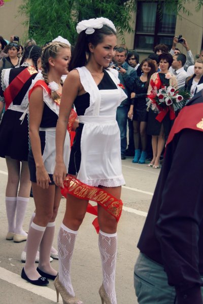 Девочки на выпускном