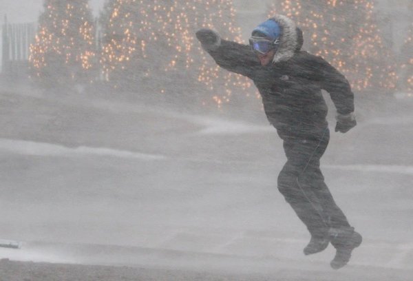 Сильнйветер зимой